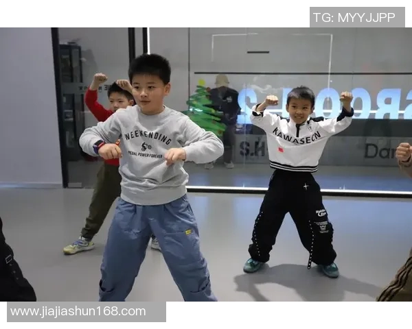 街舞战术解析：深圳街舞队如何构建高效反击体系与战斗策略