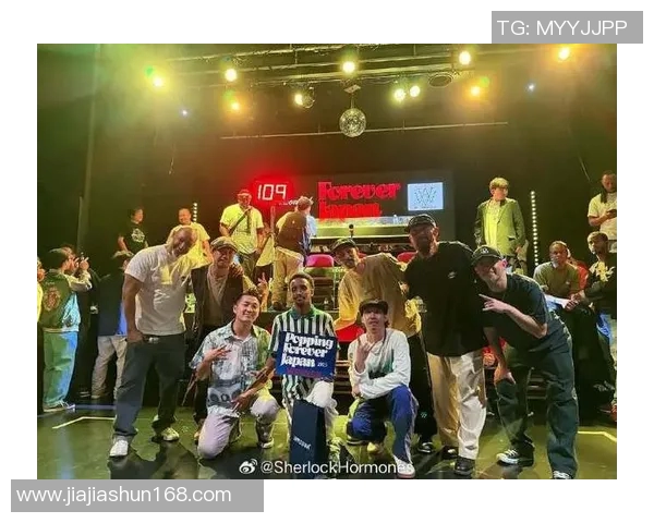 重庆街舞队的耐力挑战与突破探索街舞文化的深度与广度